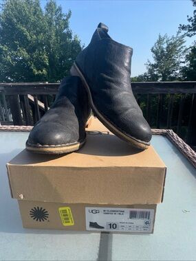 UGG Boots Womens Size 10 EU 41Clementine Ankle Side Zip Leather Shearling Bootie